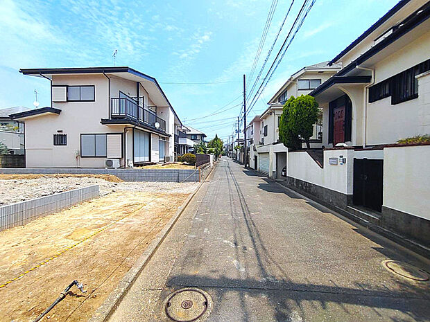 前面道路は生活道路で車の往来も少ないです！　