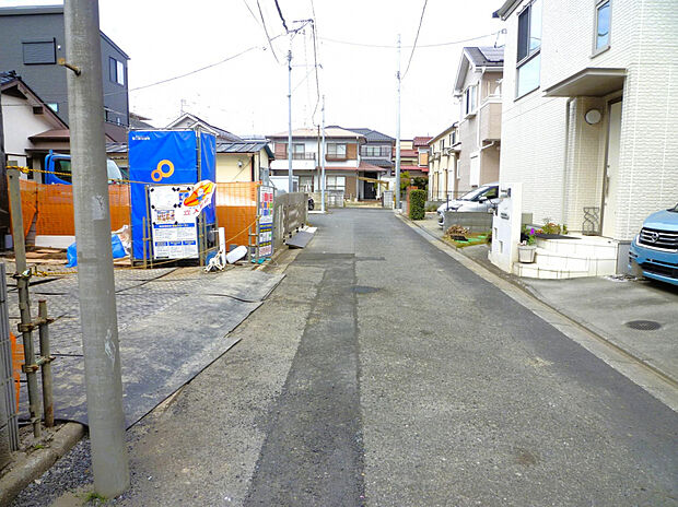 【外観】敷地面積52坪！駐車スペース並列3台あり！主寝室可変型プラン採用！！