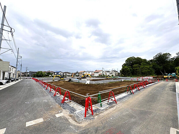 【外観】敷地面積37坪～！駐車スペース2～3台あり！主寝室可変型プラン採用！！