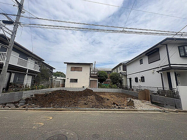 駅近とは違った落ち着いた雰囲気の漂う住宅街は、子育て世代に優しい住環境です。　
