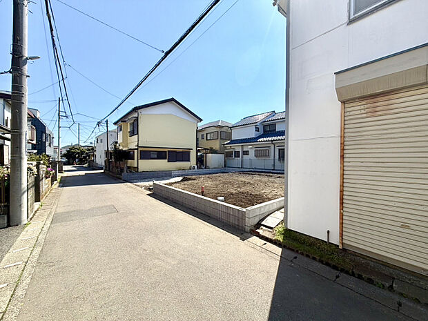 前面道路含む現地写真　