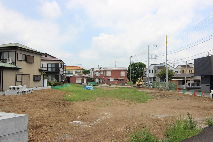 【販売現地】・建築条件なし・車通りの少ない閑静な住宅街・敷地