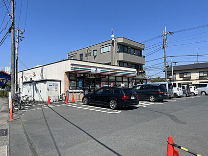セブンイレブン小田原飯田岡店 752m