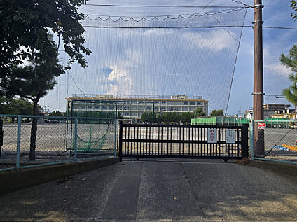 平塚市立中原中学校 1100m