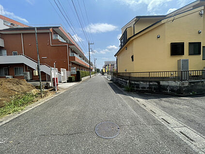 前面道路（2026年8月撮影）