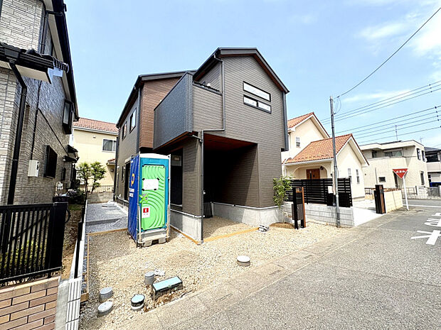 【外観写真】小学校徒歩10分・中学校徒歩9分の立地。子育て世帯にも暮らしやすい住環境です。ぜひ周辺環境とあわせて現地をご見学ください。　