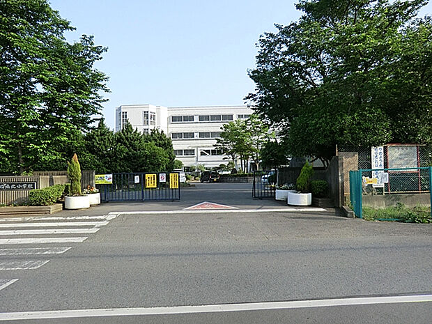 指扇北小学校（約1,020m）
