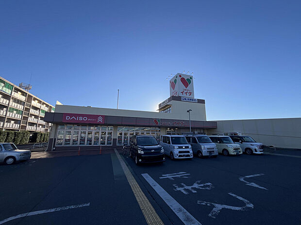 コモディイイダ東大宮店（約158m）