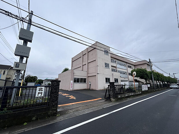 上平小学校（約470m）