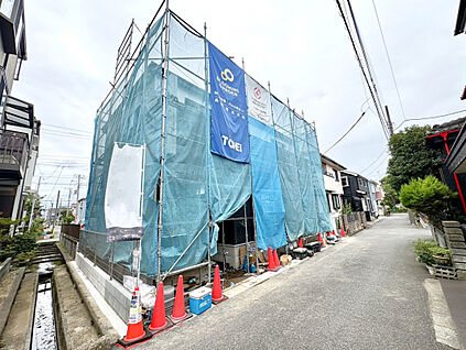 【外観写真】全居室南向きの設計で、室内に明るい光が広がる住ま
