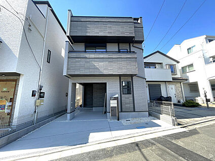 【外観写真】ウォークインクローゼットや全居室収納を備えた、収
