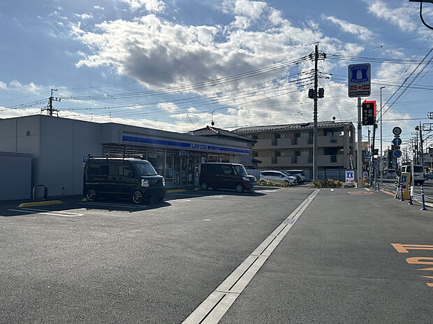 ローソンさいたま浦和大東店（約391m）