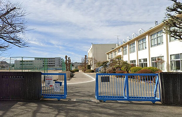 藤沢中学校（約1,200m）