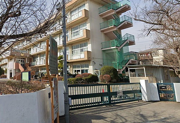 高階南小学校（約152m）