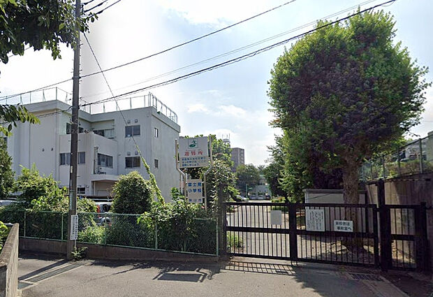 富士見小学校(約1,200m)