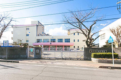 桜中学校 878m