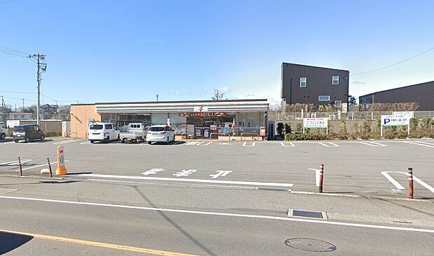 セブンイレブン狭山柏原店（約677m）
