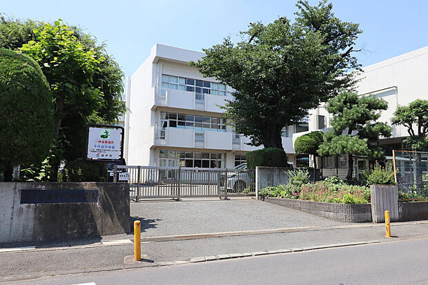 坂戸市立千代田中学校（約375m）