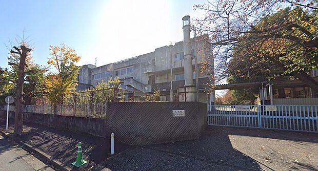 長久保小学校（約1,140m）