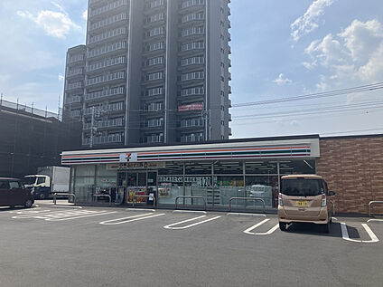 セブンイレブン川越南大塚4丁目店 486m