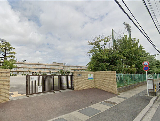 市川市立宮久保小学校　徒歩約11分