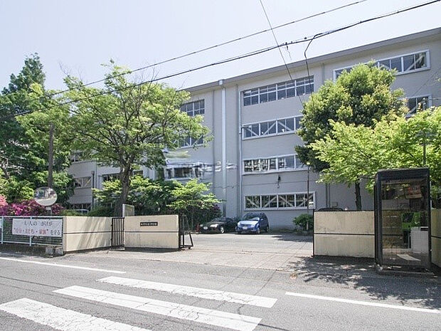 松戸市立第三中学校（約1,500m）