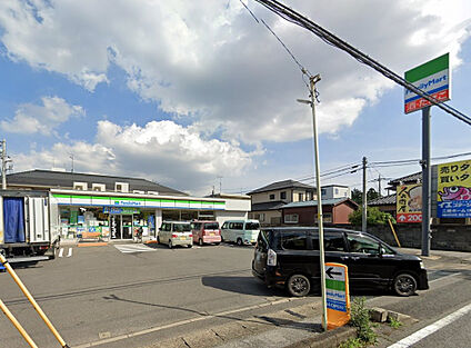 ファミリーマート柏富里店 806m