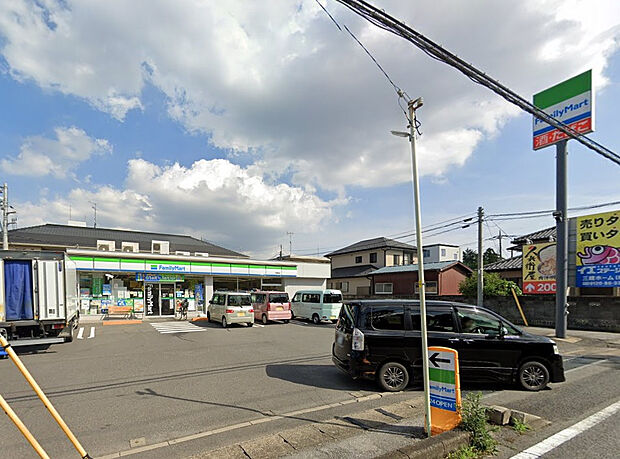 ファミリーマート柏富里店（約806m）