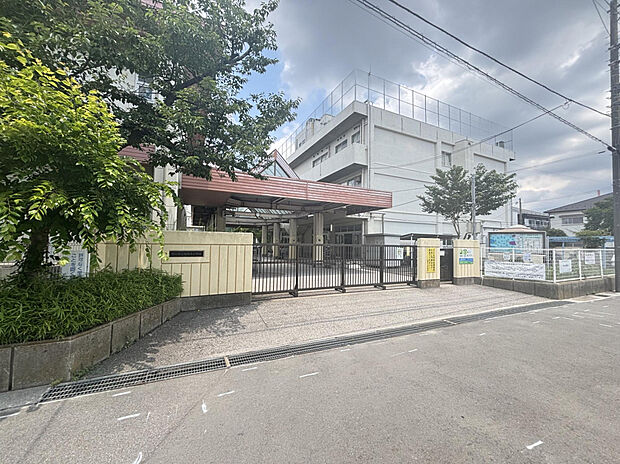 市川市立稲荷木小学校（約955m）