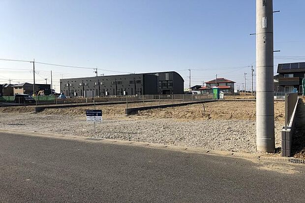 No.4_土地（撮影_2025年2月）ご家族との大切なお時間を過ごしたり、テレワークスペースを設けたりとお好みのマイホームの設計をお手伝いいたします。