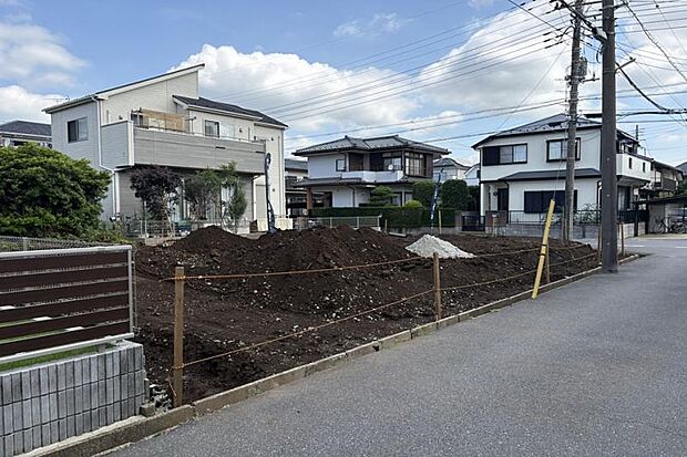 分譲地全景2（撮影_2026年6月）南東向きの全2区画。※販売済区画を含む場合がございます。