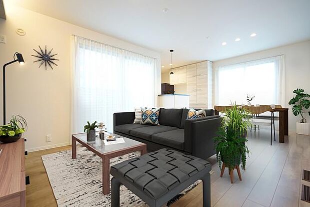 【3ＬＤＫ】No.4_LDK2（撮影_2023年12月）大きな窓の二面開口のLDKは明るい空間を創出します。壁にはニッチ飾り棚を採用し、住まう方の思い出やお子様の作品等、ディスプレイを楽しめそう。※一部CG加工有