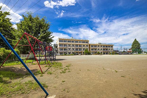 所沢市立西富小学校(約450m・徒歩6分)