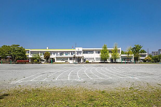 久喜市立青葉小学校（約1,000m・徒歩13分）