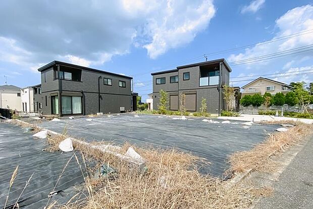 No.3_土地2（撮影_2025年9月）約55.07坪のゆったりとした土地。2台駐車や広いガーデンスペースも確保できます。