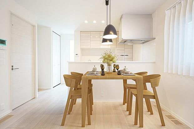 【No.1_LDK3(撮影_2024年10月)】※一部CG加工有。ホワイトトーンで統一したキッチン。カウンターは手元が隠れる高さになっていますので、つい物を置きがちなキッチンもすっきり見せてれます。