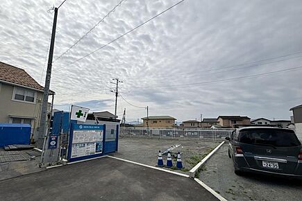 No.4_土地1（撮影日_2026年4月）土地面積：264.34m2（79.96坪）現地は平坦で整形されており、建築プランの自由度が高い点がポイント。 