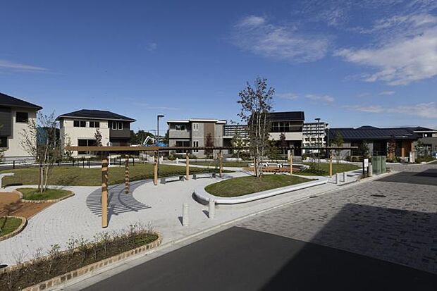 【まちなみ2（撮影_2025年10月）】 全99区画の大型分譲地※販売済区画を含む場合がございます。最新の販売状況は区画図等をご参照下さい。