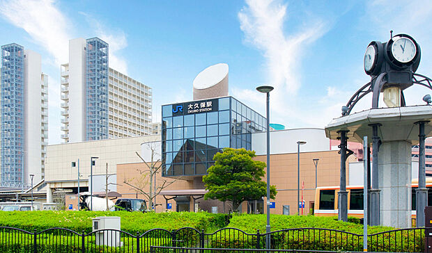 【JR山陽本線「大久保」駅まで自転車約8分】快速や通勤特急で大阪方面へ直通！1駅先の「西明石」駅から新幹線が利用でき、遠方へお出かけもスムーズです。駅南口からビエラ大久保が直結！立ち寄りも便利です。