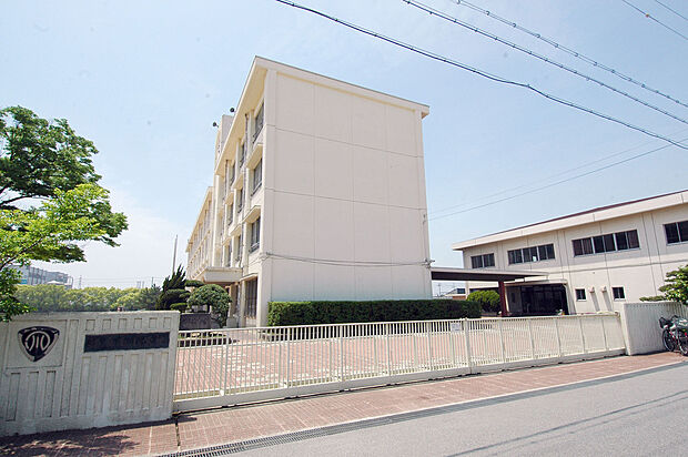 播磨町立播磨南小学校