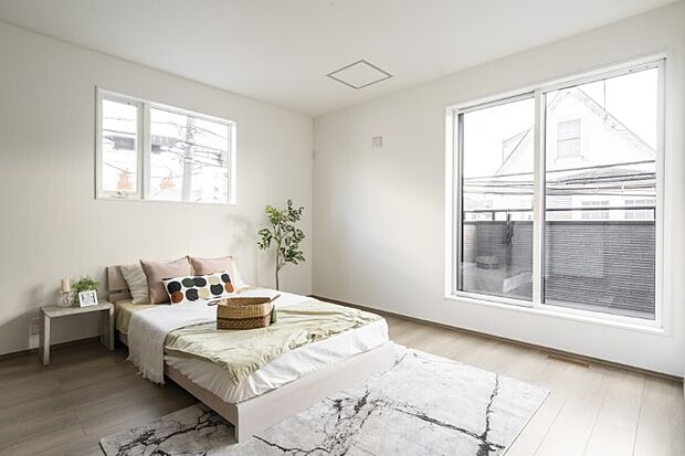 【主寝室】◆2面採光の明るい主寝室です♪※施工慰霊