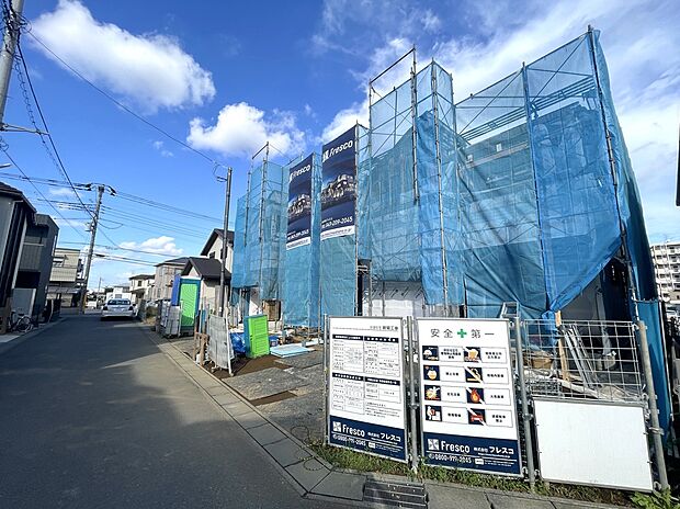 【２号棟※現地】◇人気のシューズインクローゼット、ウォークインクローゼット完備
◇小学校、中学校徒歩１２分で通学安心
◇ゆとりをもたらす家事らく動線