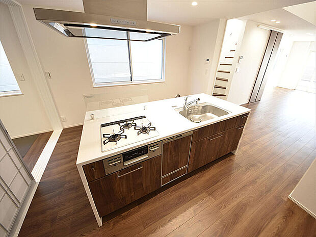 施工例　革新的なデザインと優れた機能性は毎日欠かせないキッチンワークに歓びをプラス