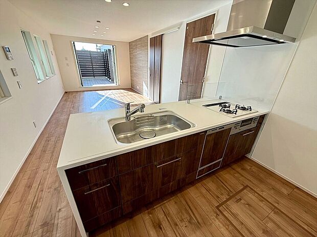 施工例　革新的なデザインと優れた機能性は毎日欠かせないキッチンワークに歓びをプラス