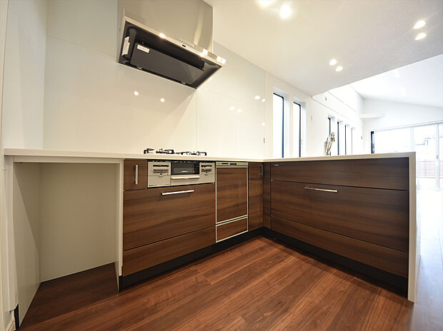 施工例　革新的なデザインと優れた機能性は毎日欠かせないキッチンワークに歓びをプラス