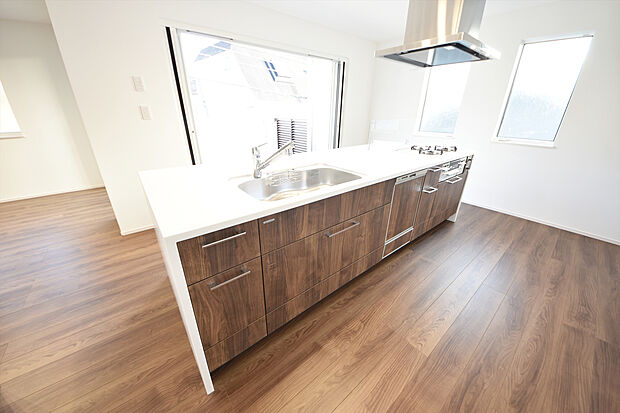 施工例　革新的なデザインと優れた機能性は毎日欠かせないキッチンワークに歓びをプラス