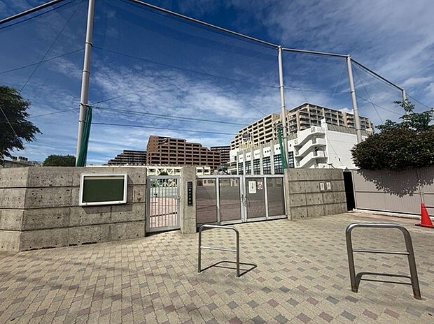 戸塚小学校