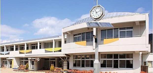 東広島市立入野小学校(約600m)