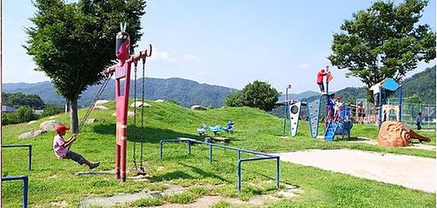 中山公園(約550m)