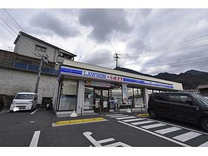 ローソンポプラ中野東店 700m(徒歩9分)